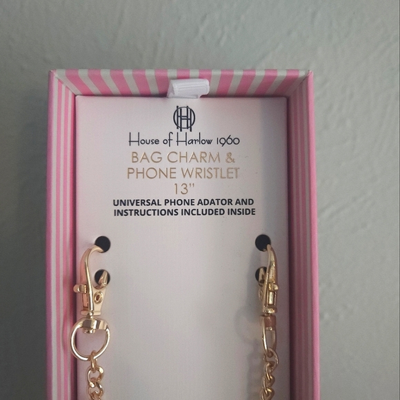 NWT House Of Harlow 1960 Phone Wristlet Chain - Picture 3 of 4